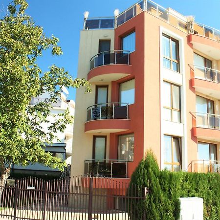 Fantasy Apartments Saint Constantine And Helena Resort Святые Константин и Елена Экстерьер фото