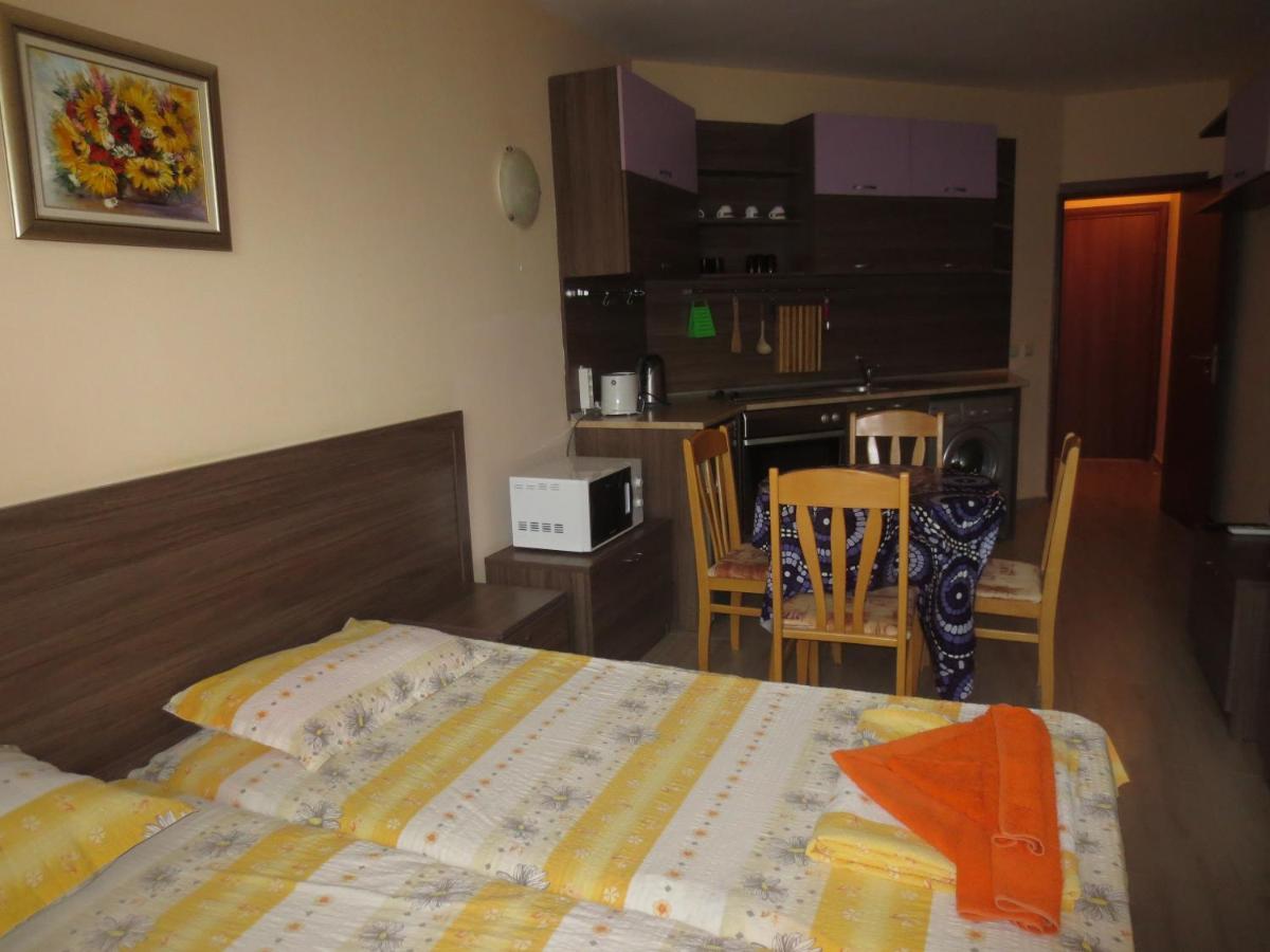Fantasy Apartments Saint Constantine And Helena Resort Святые Константин и Елена Экстерьер фото