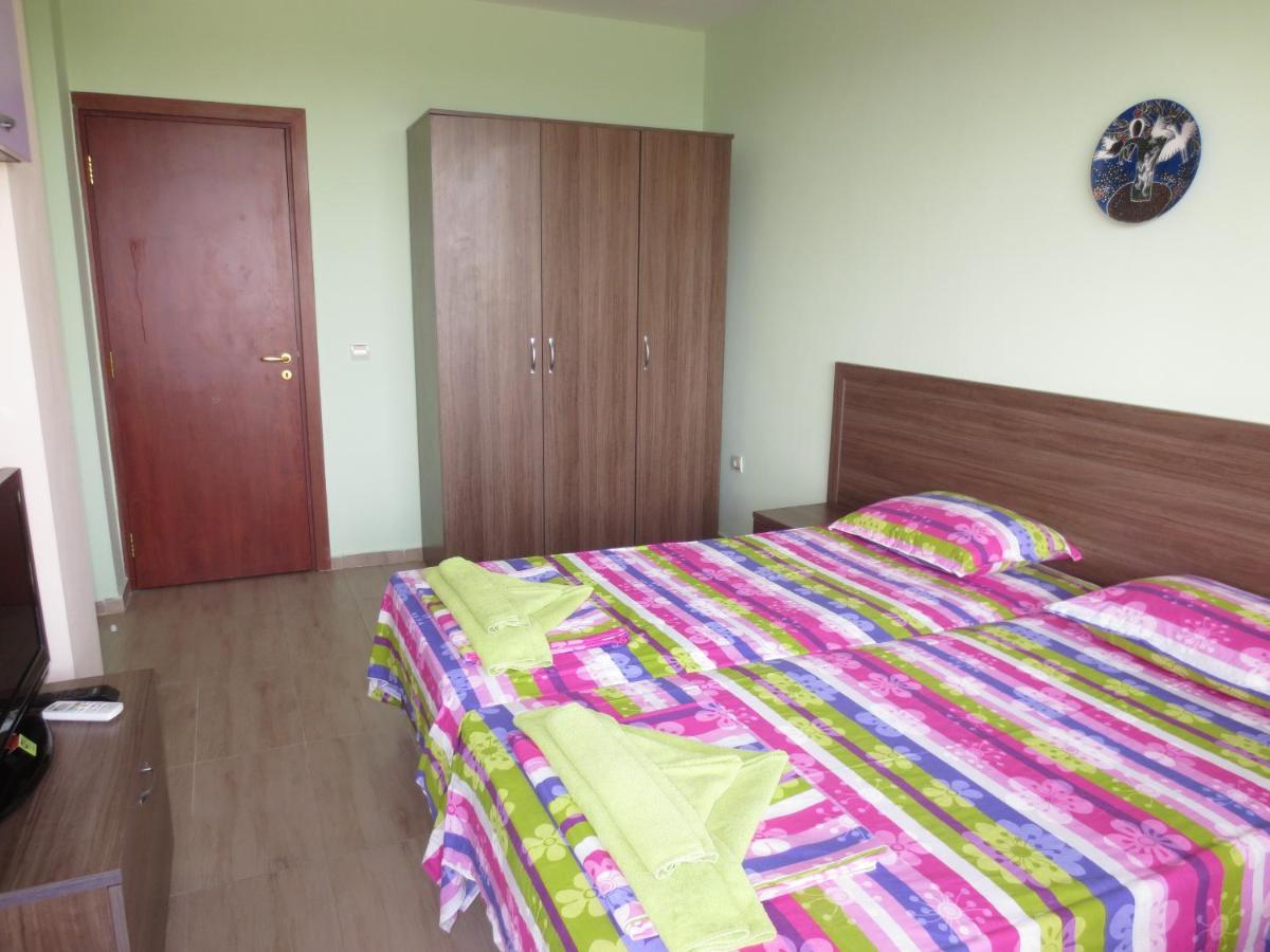 Fantasy Apartments Saint Constantine And Helena Resort Святые Константин и Елена Экстерьер фото