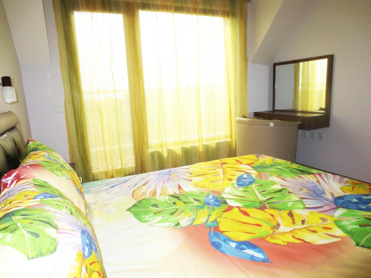 Fantasy Apartments Saint Constantine And Helena Resort Святые Константин и Елена Экстерьер фото