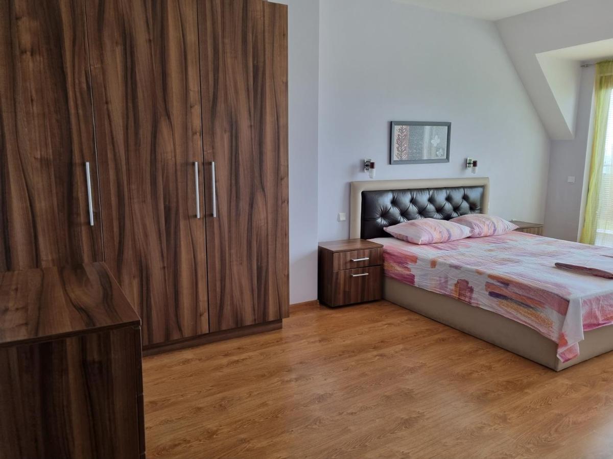 Fantasy Apartments Saint Constantine And Helena Resort Святые Константин и Елена Экстерьер фото